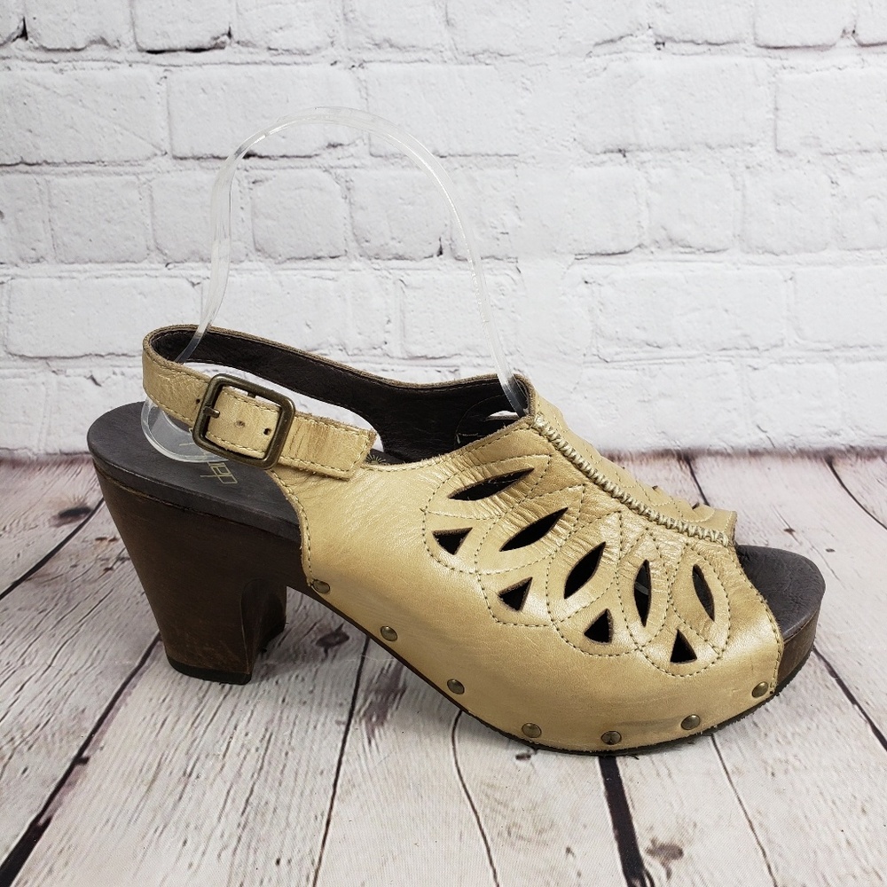 Dansko Tan Cutout Slingback Heel Womens 40 Shoes